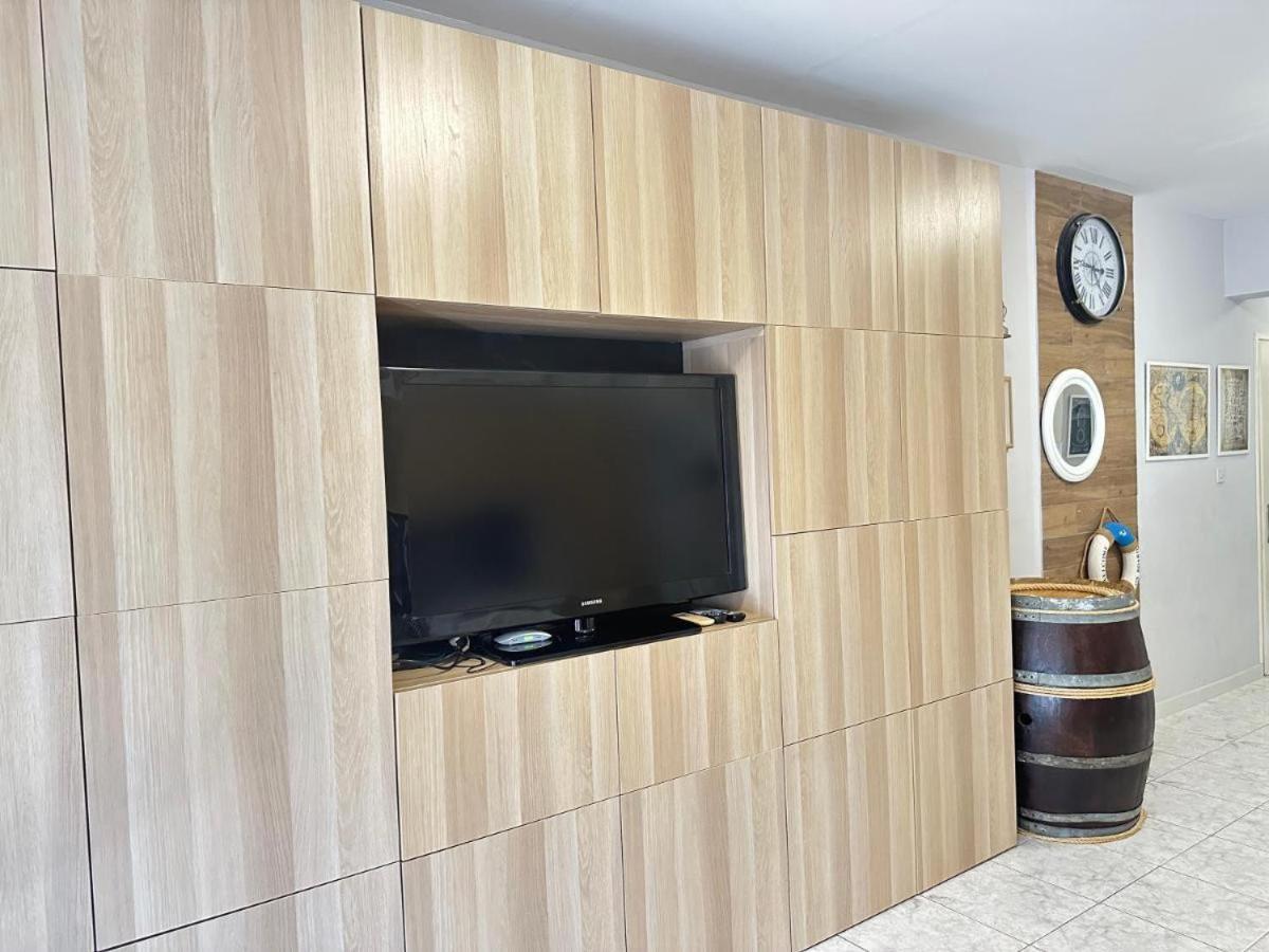 H&O Danaos Sea Breeze Apartment Пафос Екстериор снимка