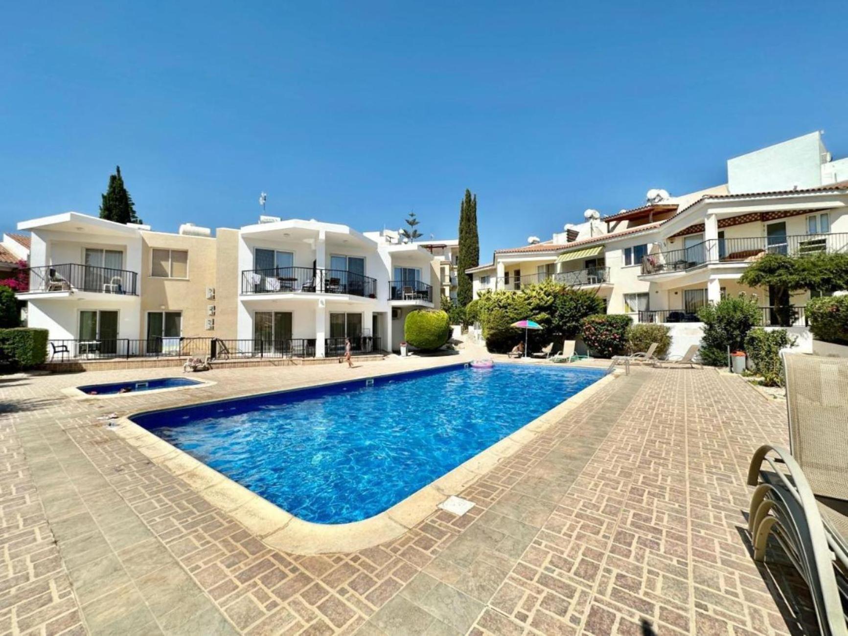 H&O Danaos Sea Breeze Apartment Пафос Екстериор снимка