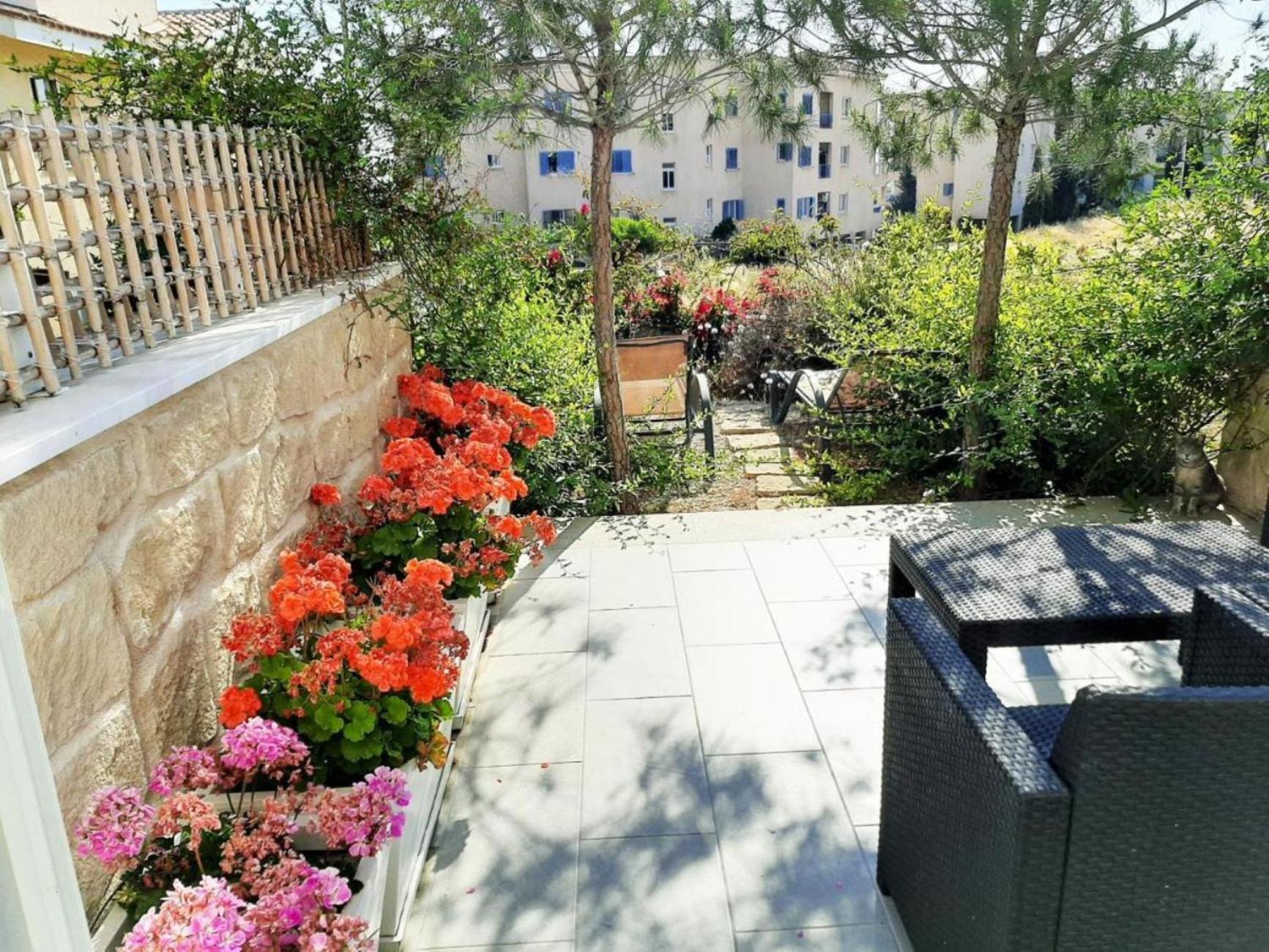 H&O Danaos Sea Breeze Apartment Пафос Екстериор снимка