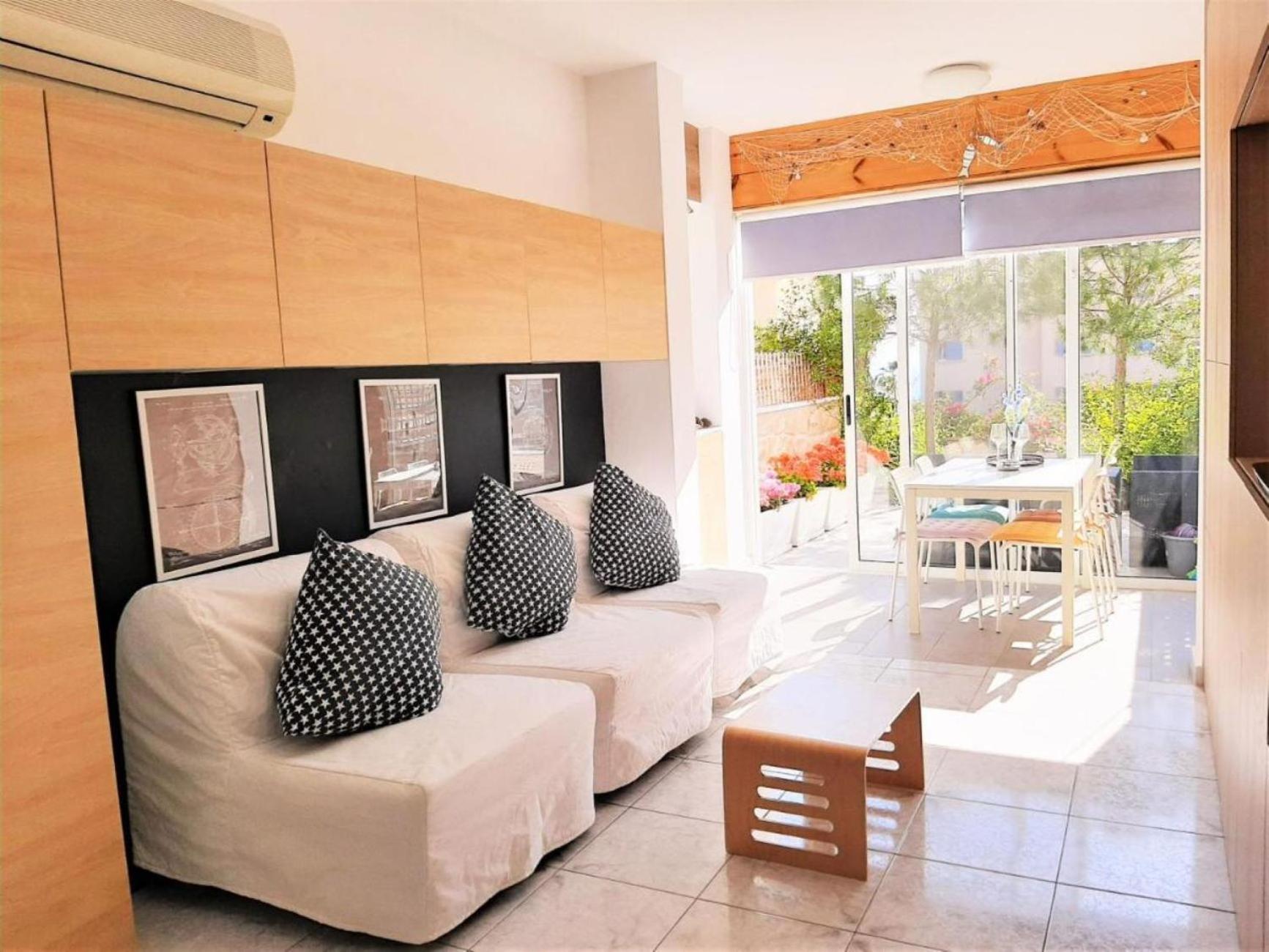 H&O Danaos Sea Breeze Apartment Пафос Екстериор снимка