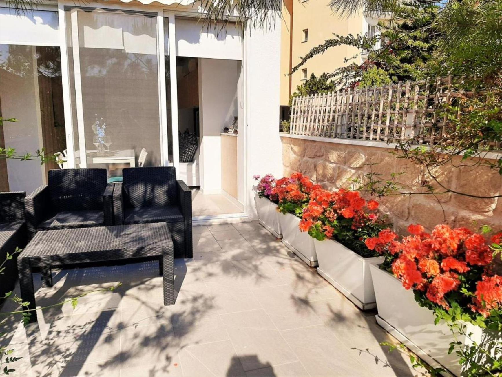 H&O Danaos Sea Breeze Apartment Пафос Екстериор снимка